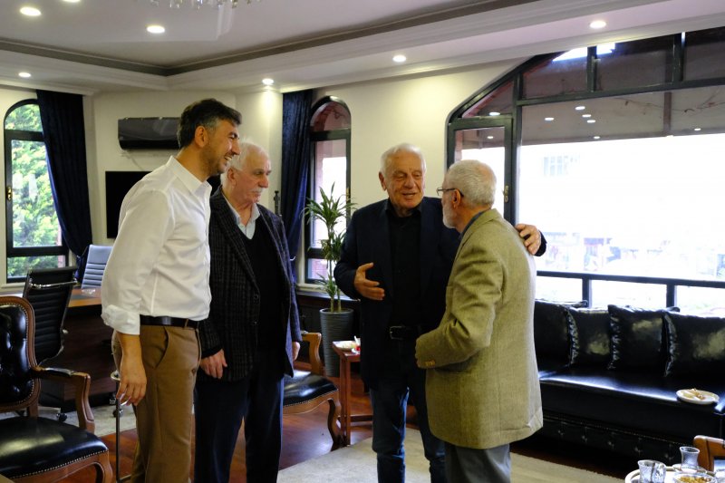 Başkan Şahin’e, Önceki Dönem Belediye Başkanlarından Ziyaret