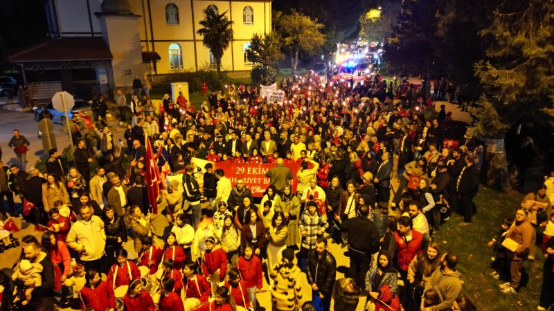 Sapanca’da Cumhuriyetin 102. Yılı Büyük Bir Coşkuyla Kutlandı